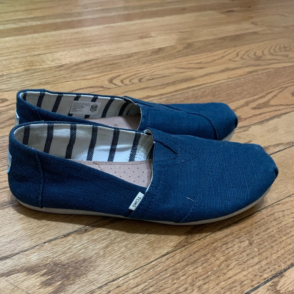 Women’s Toms